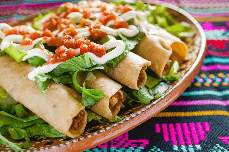 Saborea los sabores de Ciudad de México en un tour gastronómico privado con guía local