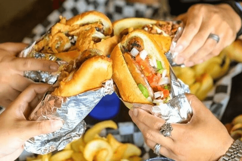 El Mejor Tour Privado de Comida Callejera con Guía Local