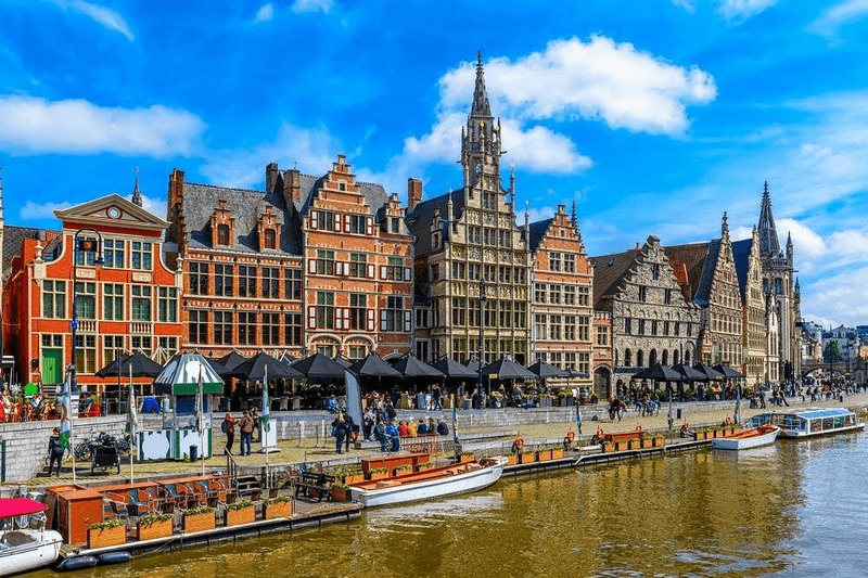 Tour Privado en Coche de Gante y Brujas desde Bruselas