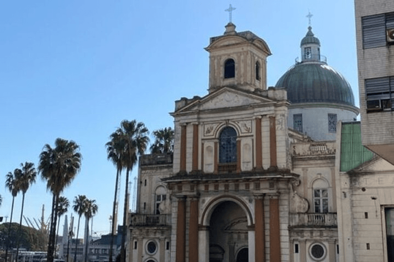 Tour a Pie Imperdible por Montevideo con un Guía Local