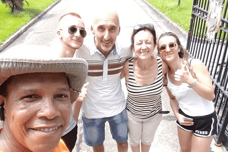 Tour privado personalizado con un guía local