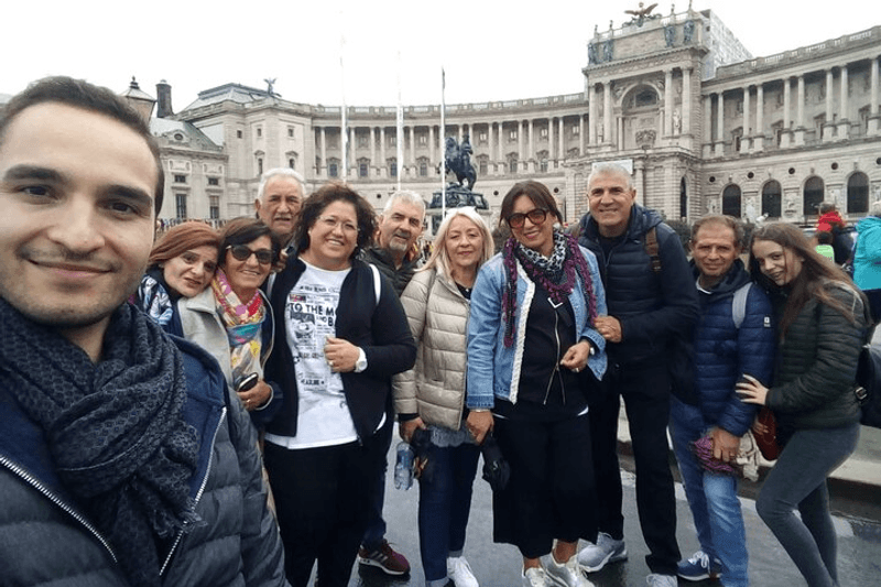 Tour Privado a Pie por los Lugares Destacados y Joyas Ocultas con Guía