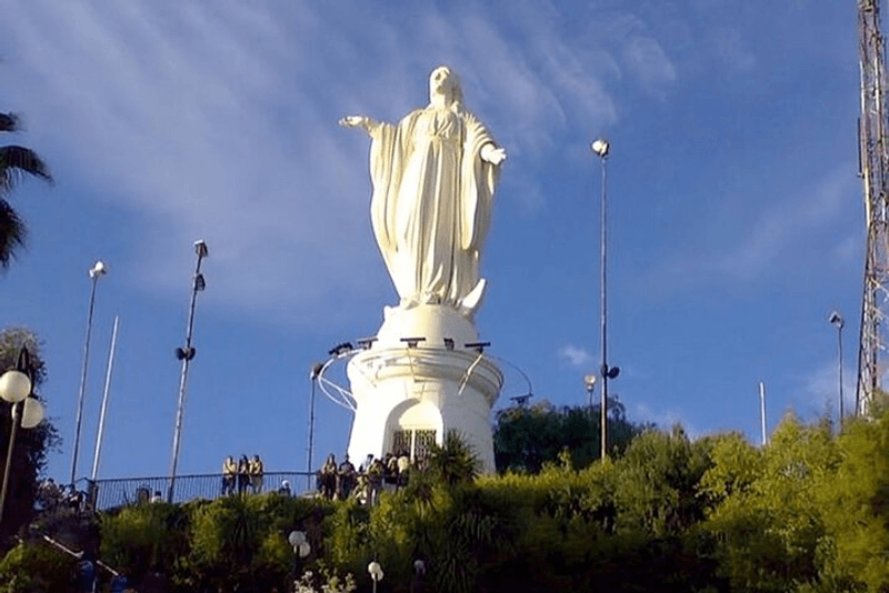 Tour a pie por los sitios imprescindibles con un guía