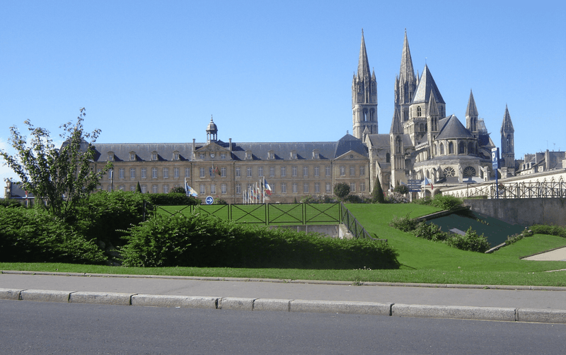 Caen: tour a pie en grupo imprescindible