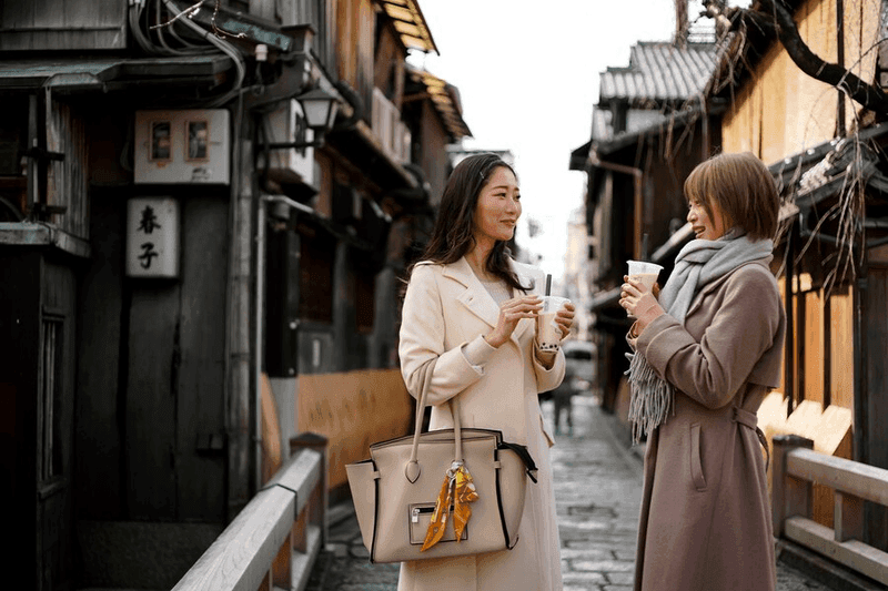 Private Custom Walking Tour with a Local Guide