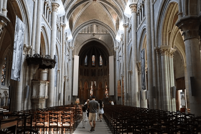 Recorrido Privado a los Imprescindibles