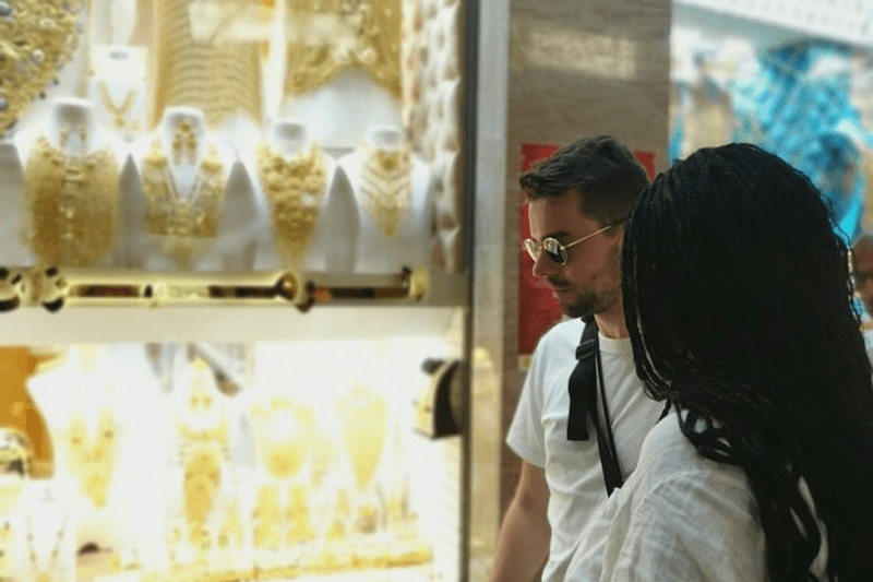 Tour a pie en grupo con guía por las atracciones imprescindibles