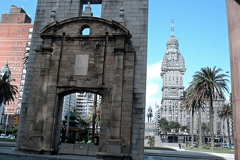 Tour a pie en grupo reducido por las atracciones imprescindibles