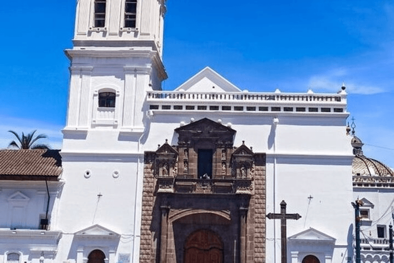 Recorrido a pie por los sitios imprescindibles con un guía